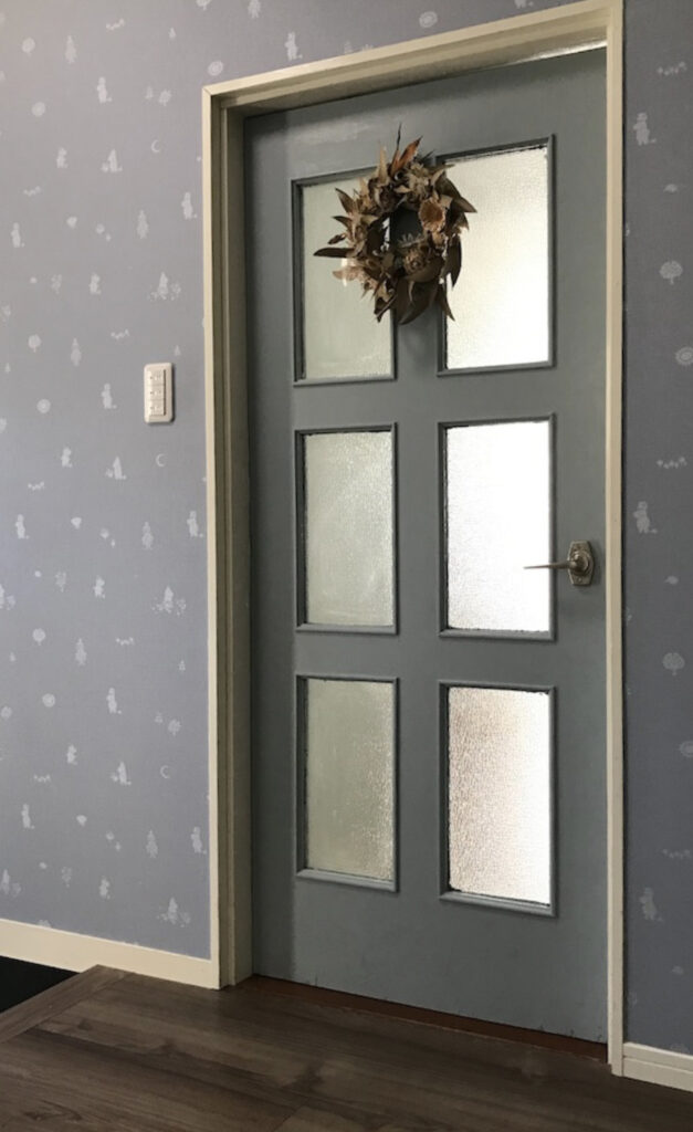 ドアの塗装DIY